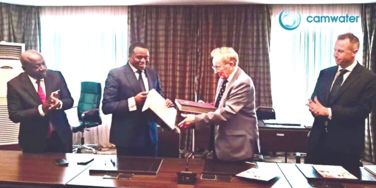 Cameroun : Camwater et Biwater scellent le partenariat pour le projet d’alimentation en eau potable de 13 villes secondaires dans le pays.