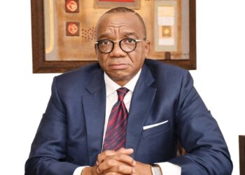 Financement des PME : Célestin Tawamba met en lumière les blocages du système camerounais